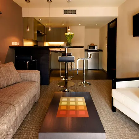 Clement Ader Hotel apartamentowy 4*