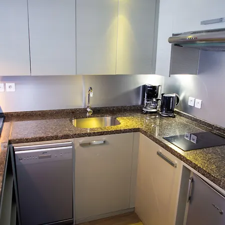 Clement Ader Aparthotel 4*