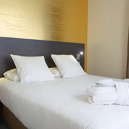 Clement Ader Aparthotel
