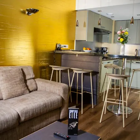 Clement Ader Hotel apartamentowy 4*