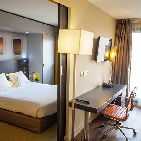 Clément Ader Aparthotel 4*