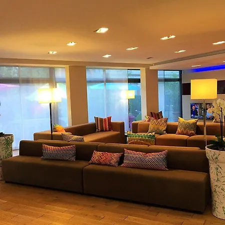 Clement Ader Aparthotel 4*
